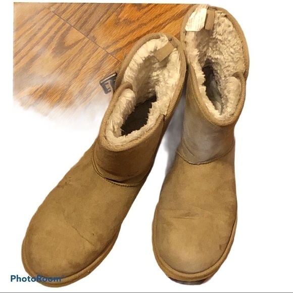 Gap sherpa lined tan ankle boots. - Picture 2 of 10